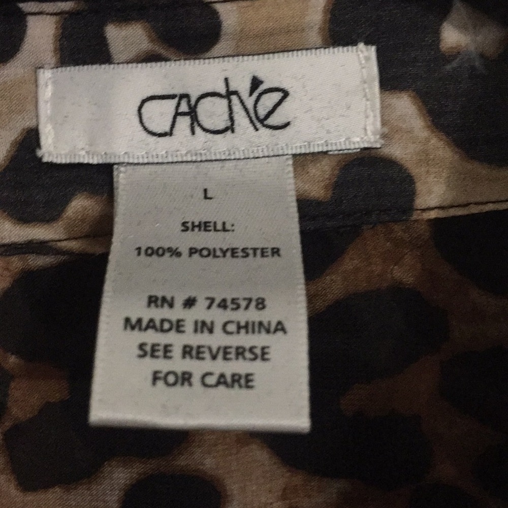 Cache leopard print button down - Picture 2 of 7